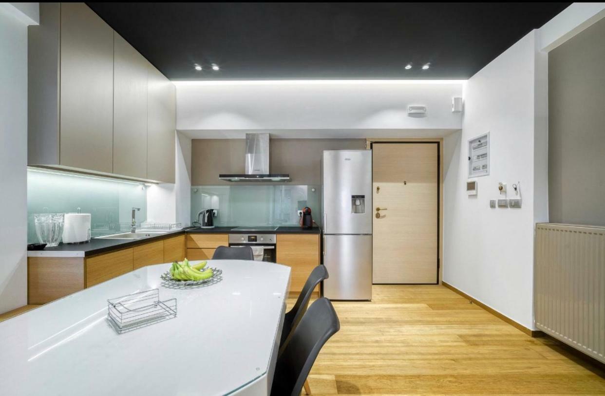 Zolie Apartment Атина Екстериор снимка
